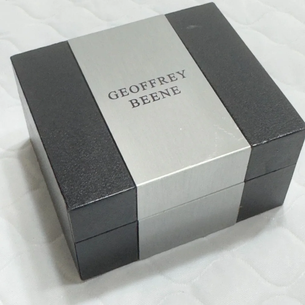 Geoffrey Beene Black Gunmetal Cufflinks In Box Medal Man Polished Stainless